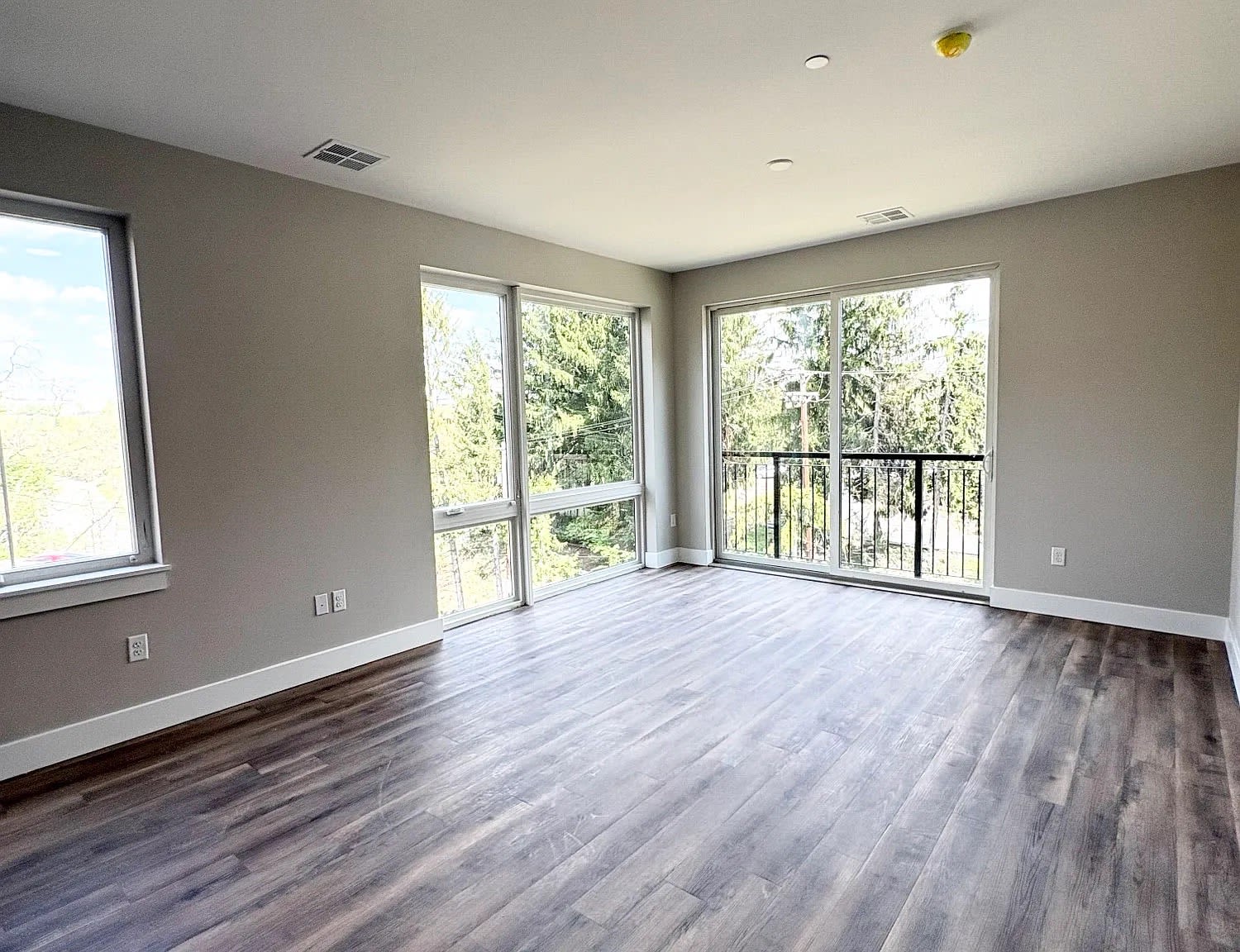 502-E McKnight Circle – photo 5