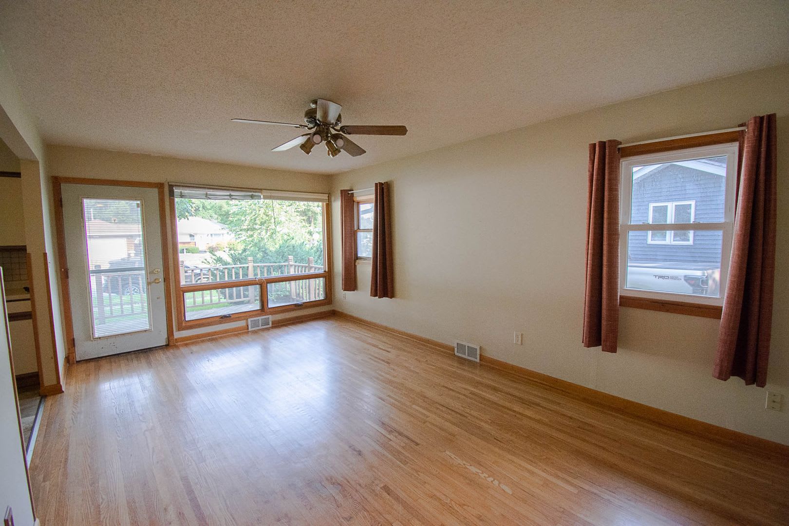 Charming Elton Hills Rambler with Finished Basement – photo 3