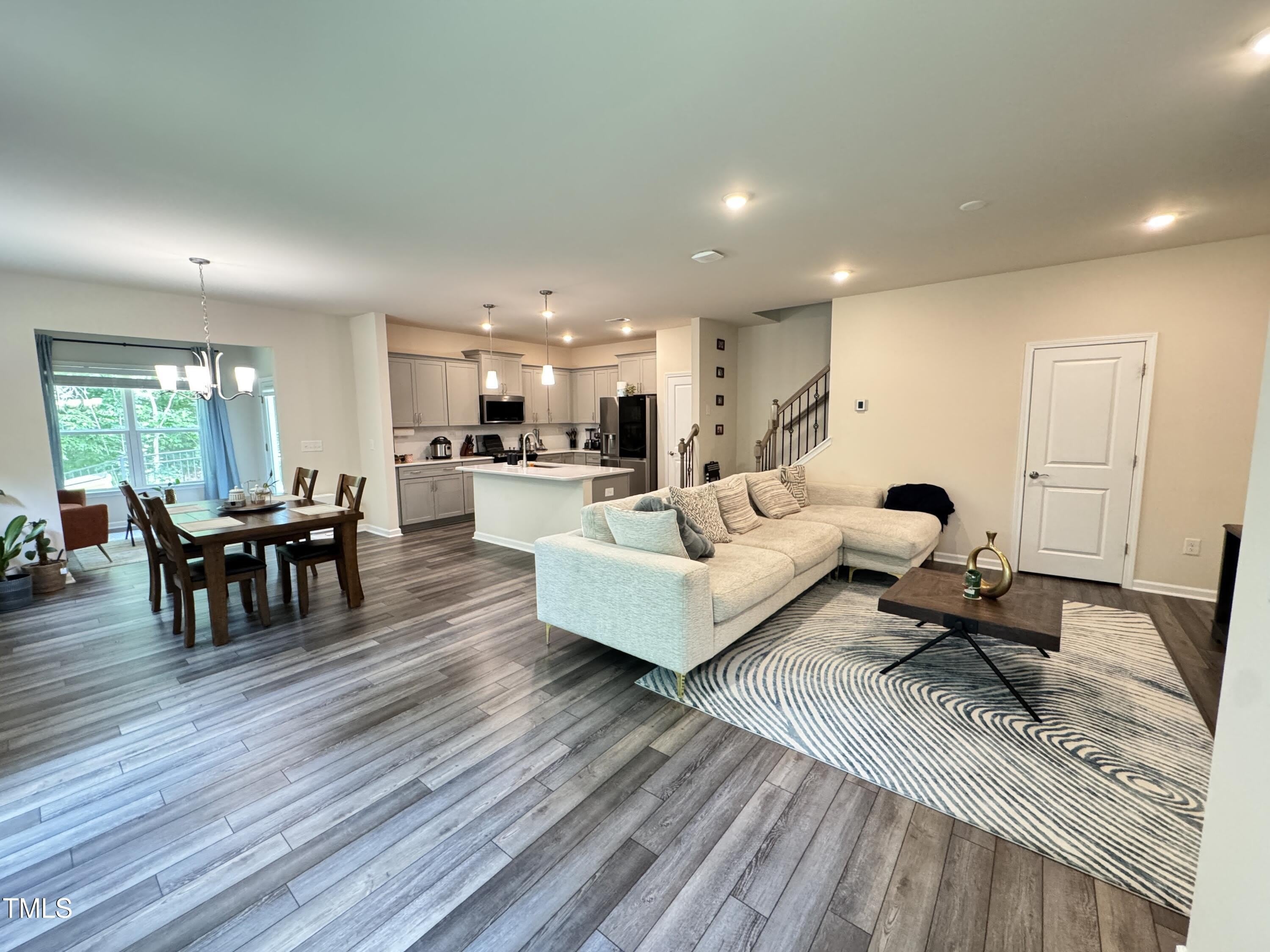 422 Notre Dame Drive – photo 4