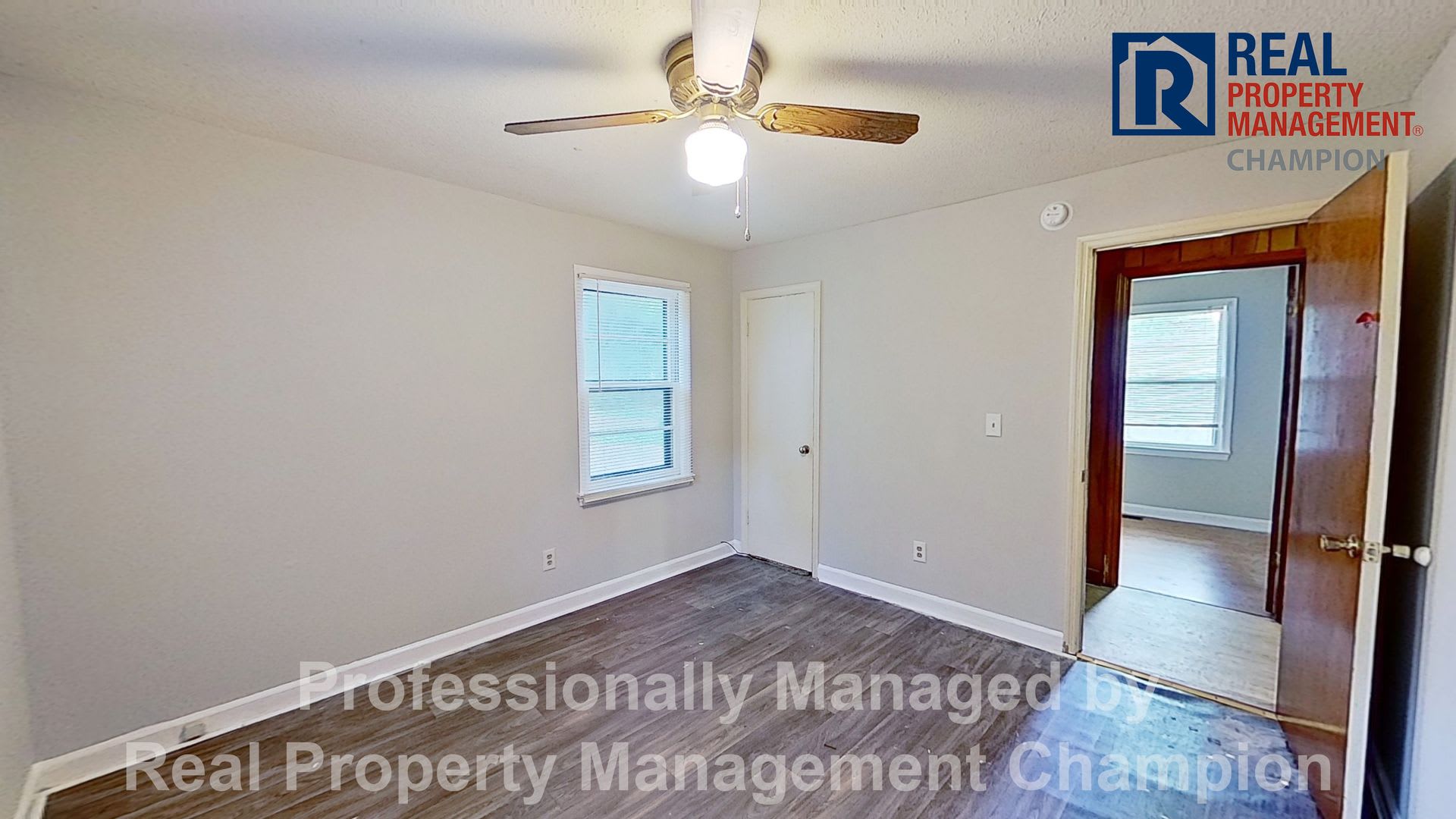 All Brick Home on Shady Lot – photo 4