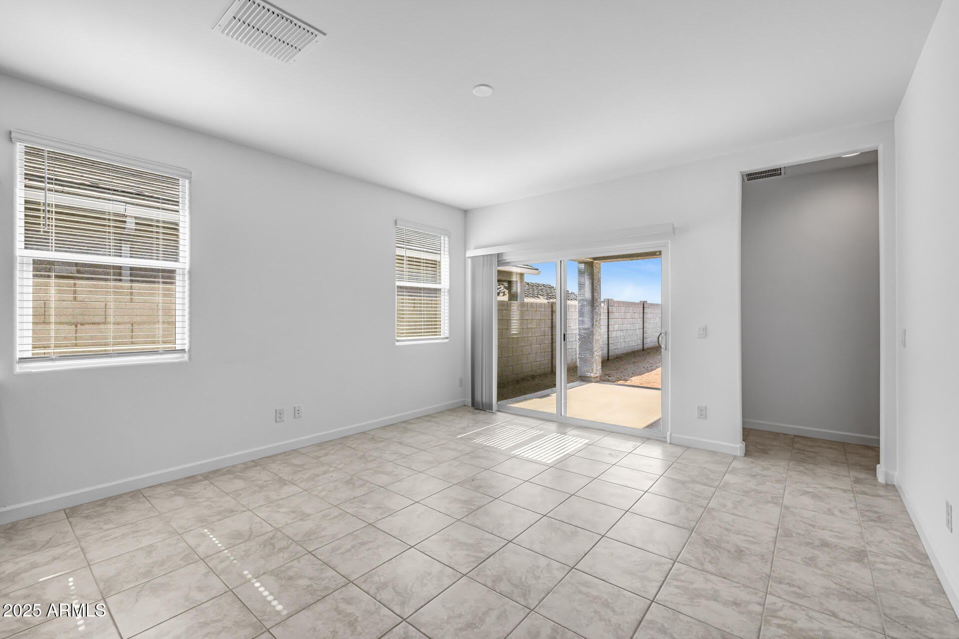 38125 W Excussare Way – photo 4