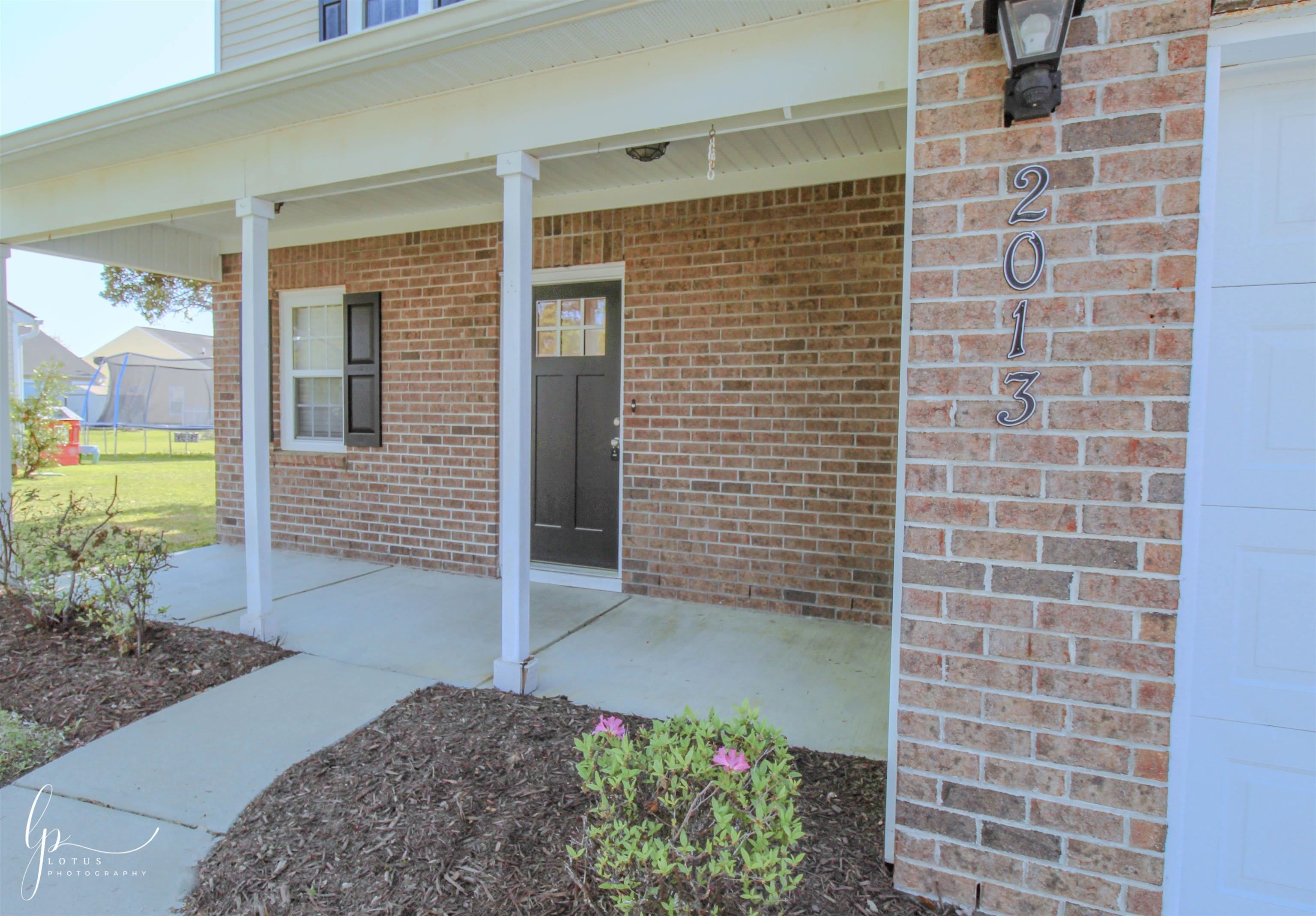 2013 Laurel Oak Ct. – photo 2