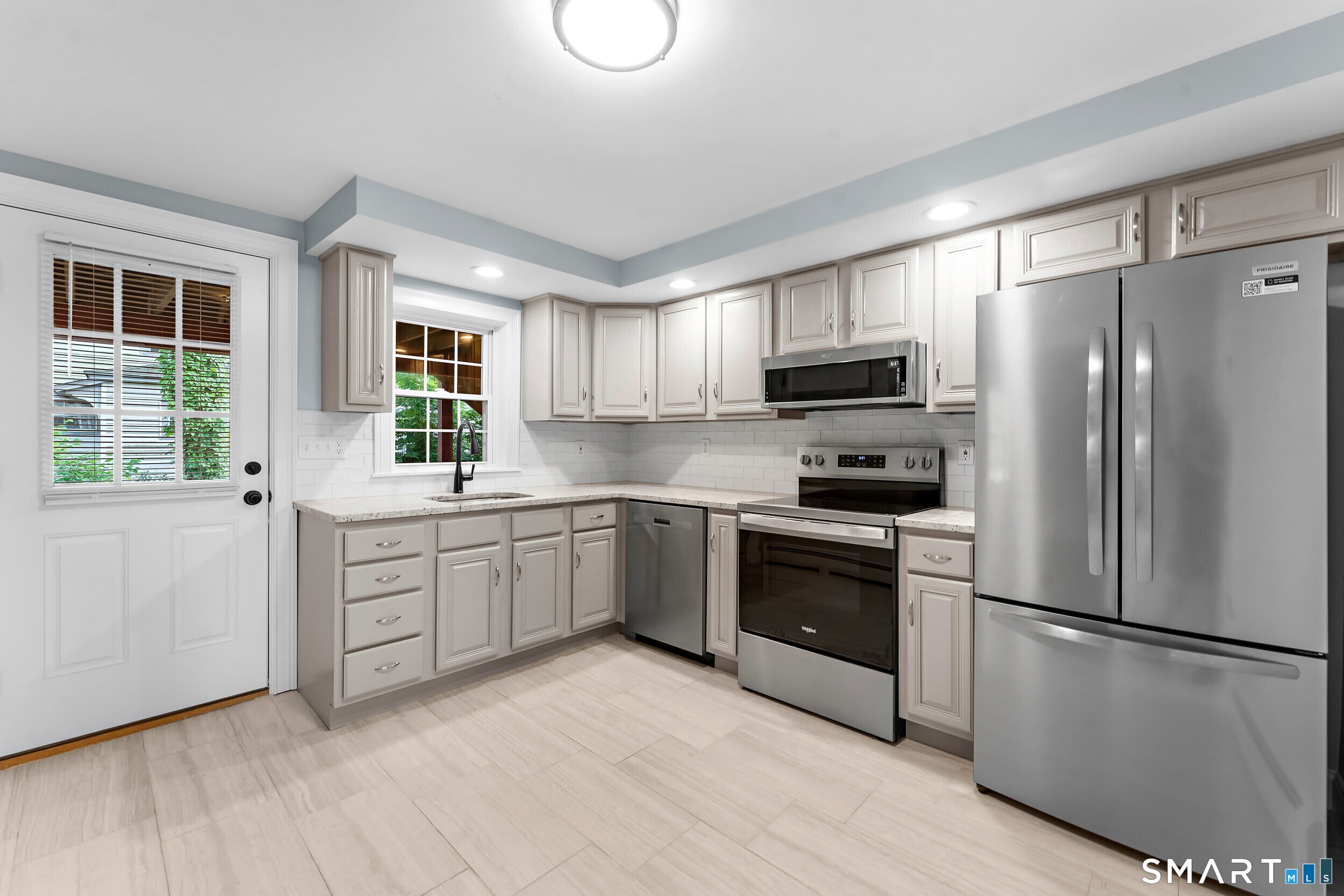 324 Main Street – photo 3