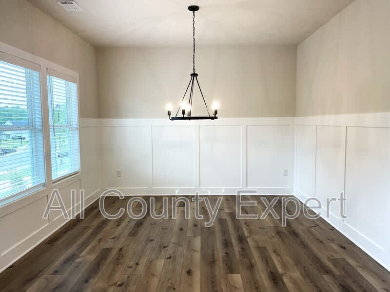 414 Fox Creek Dr – photo 2