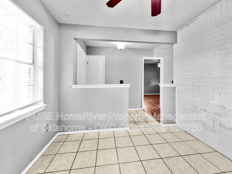 1029 Cambridge Dr – photo 3