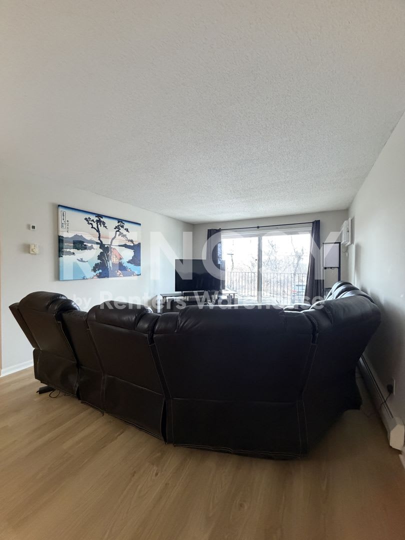 Available July 1st 2 Bedroom 1 Bath Condo in Minneapolis – photo 4