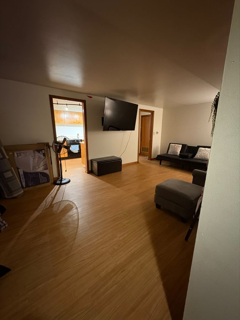 914 Grand Ave – photo 1