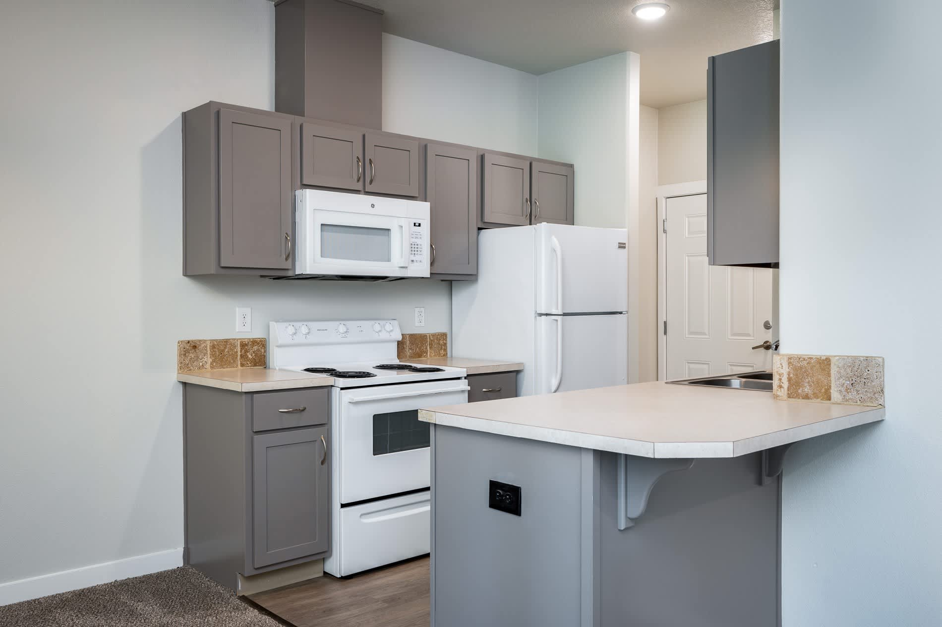 Leverich Apartments – photo 5