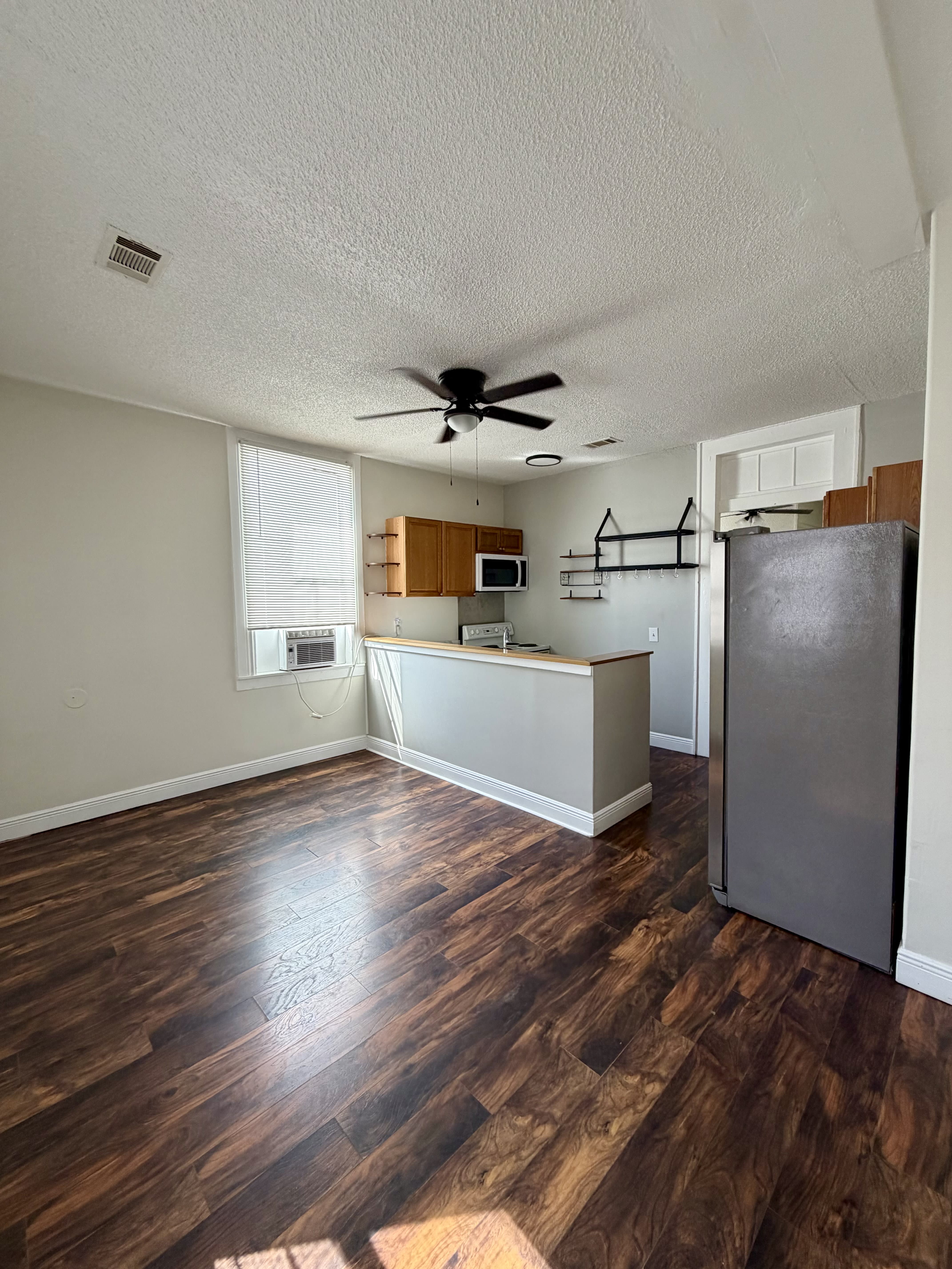 2423 Saint Ann Street – photo 3
