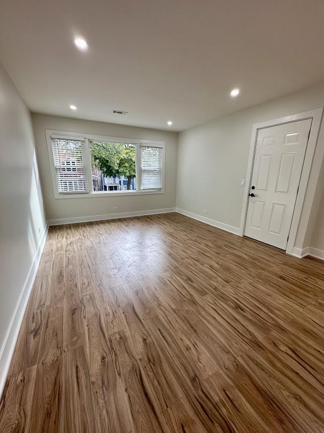 2822 Hamlin – photo 3