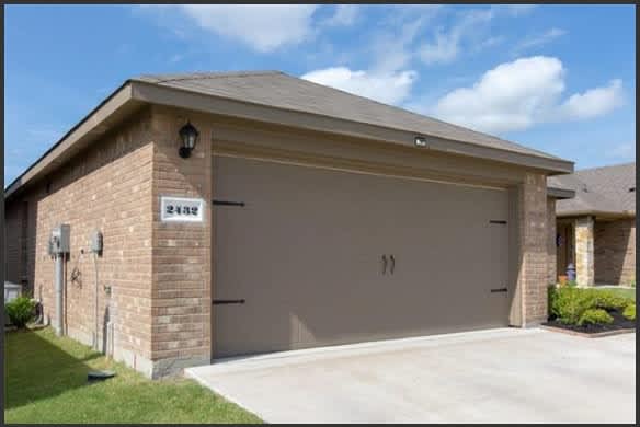 2432 French St – photo 3