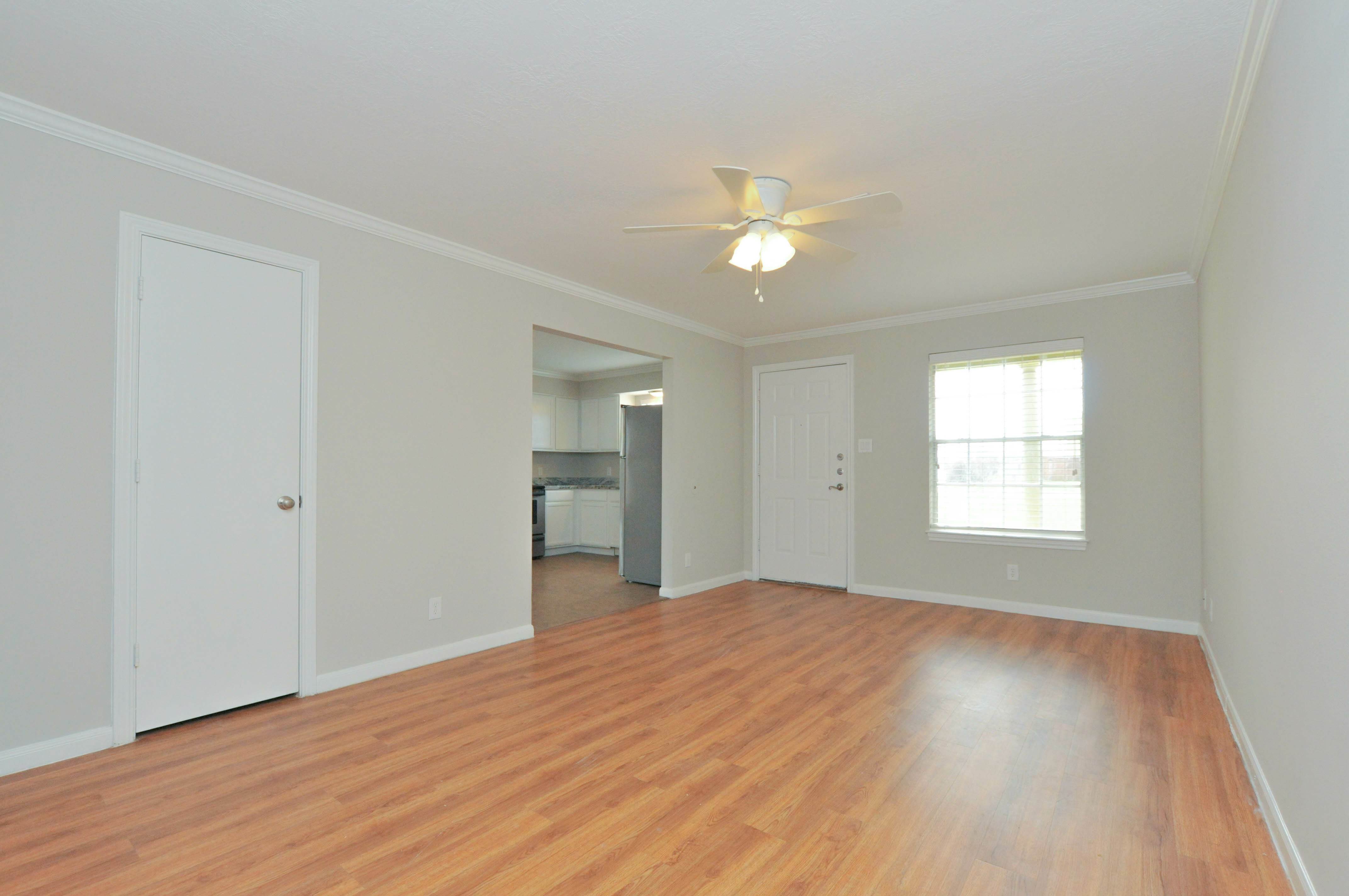 2100 Southwood Drive – photo 3