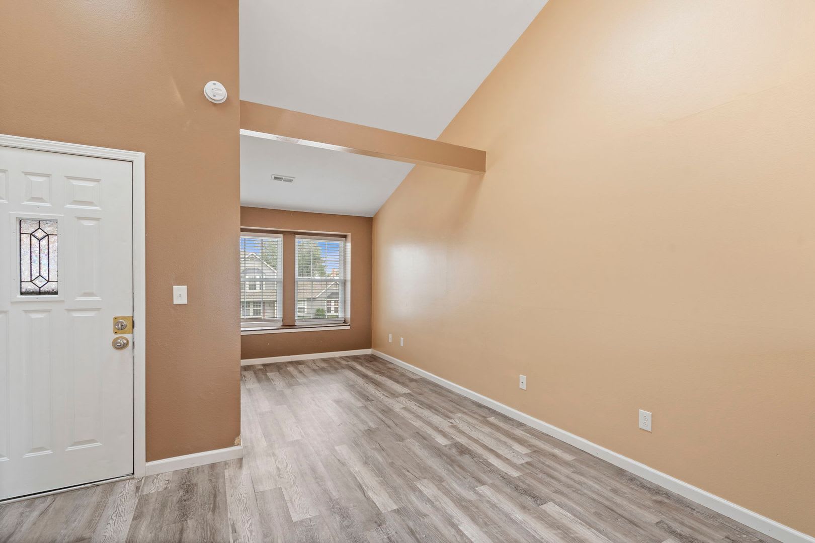 Gorgeous Studio in Smokey Hill Area!! – photo 5