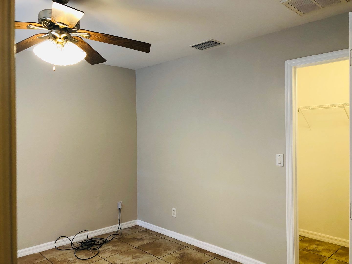 Experience this Cape Coral 3 bedroom 2 bath duplex with 1 car garage and screened in lanai. – photo 4