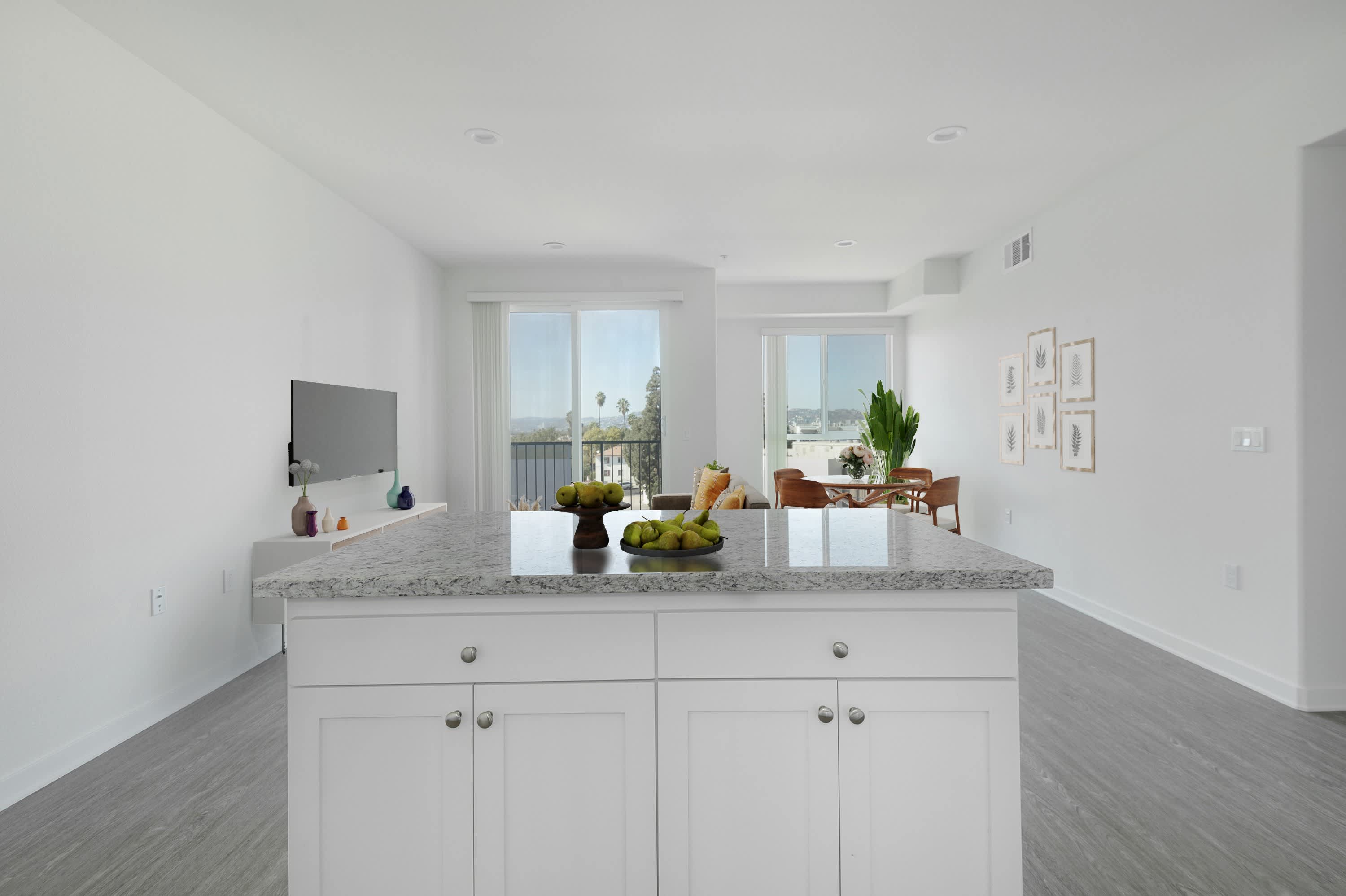 422 South Lake – photo 4