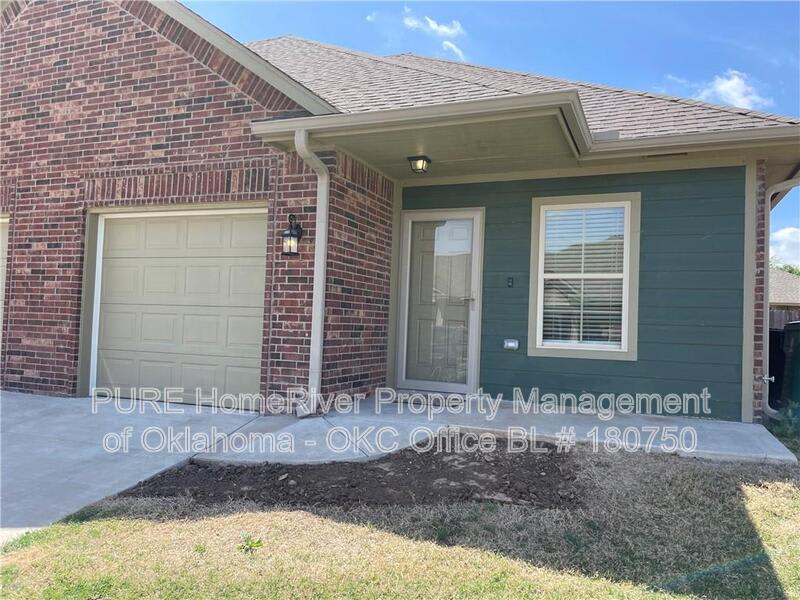1032 SW 92nd St – photo 1