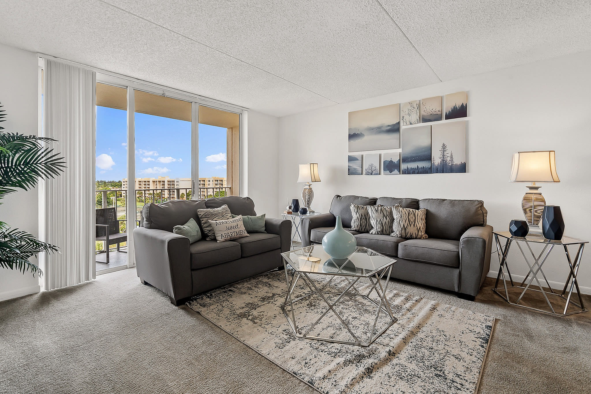 Tennis Towers Apartments – photo 1