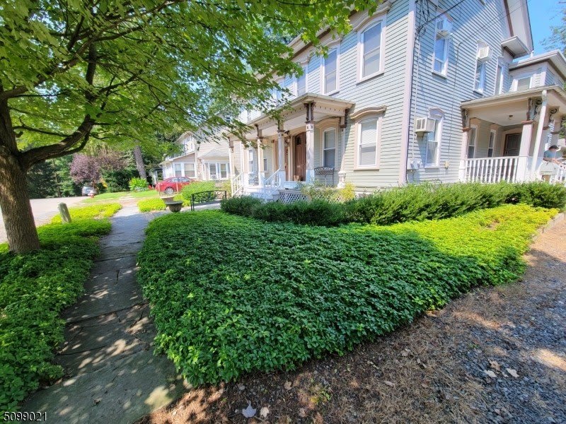 131 4Th St – photo 2