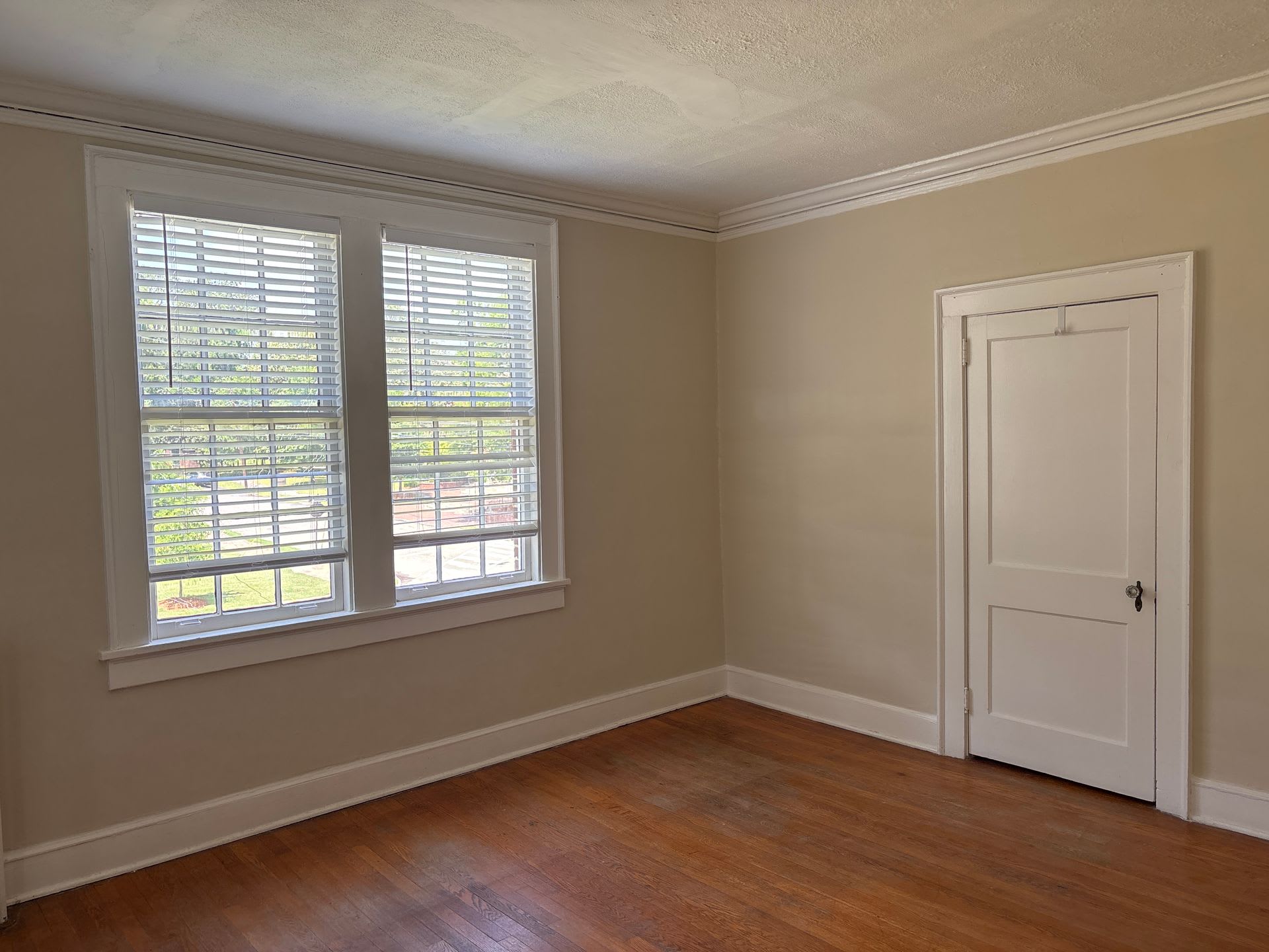 Colonial Court – photo 1