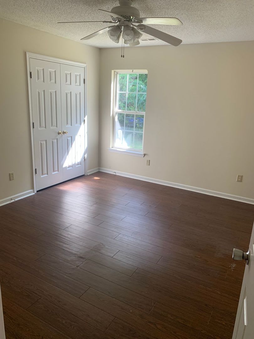 City Home located in Quiet Community – photo 3