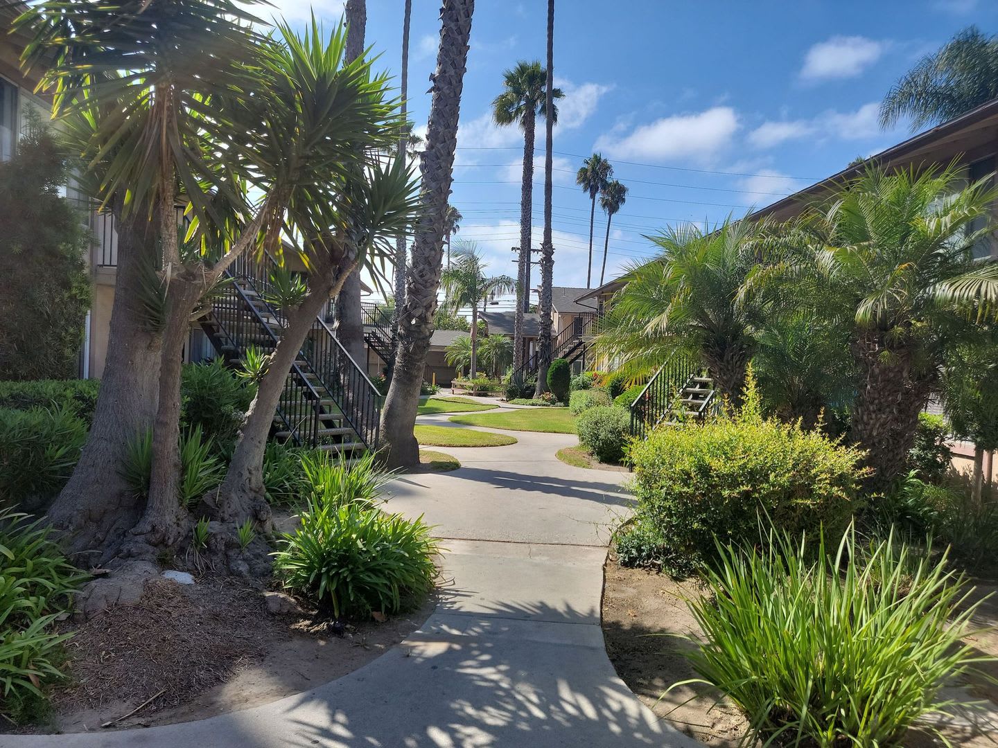 Relax in the comfort and privacy of your own one bedroom condo. – photo 2