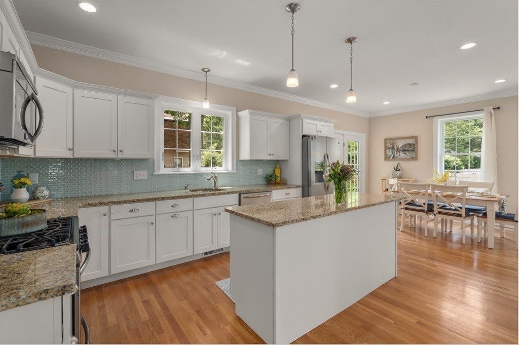 23 Basswood Ave – photo 2