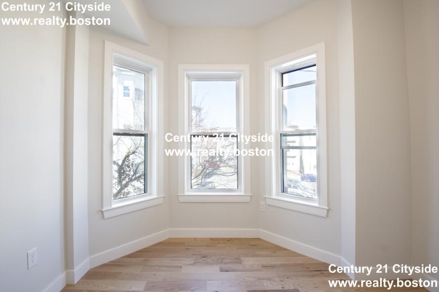275 Webster – photo 5