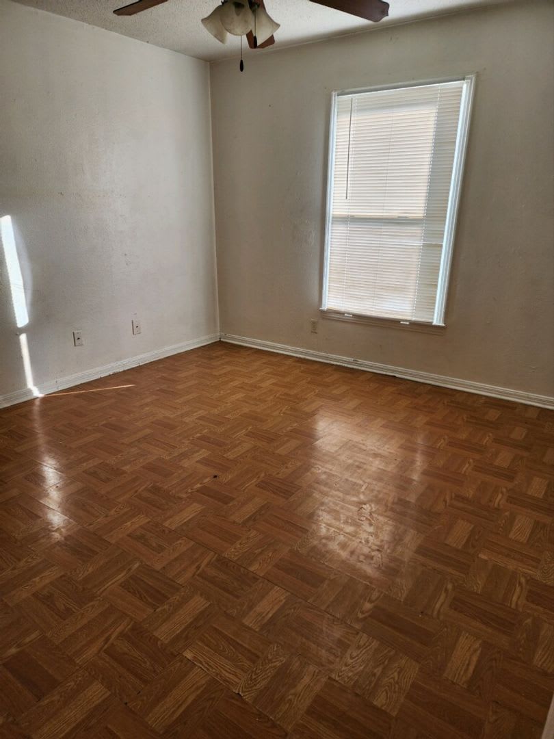 1903 Poage Ave – photo 4