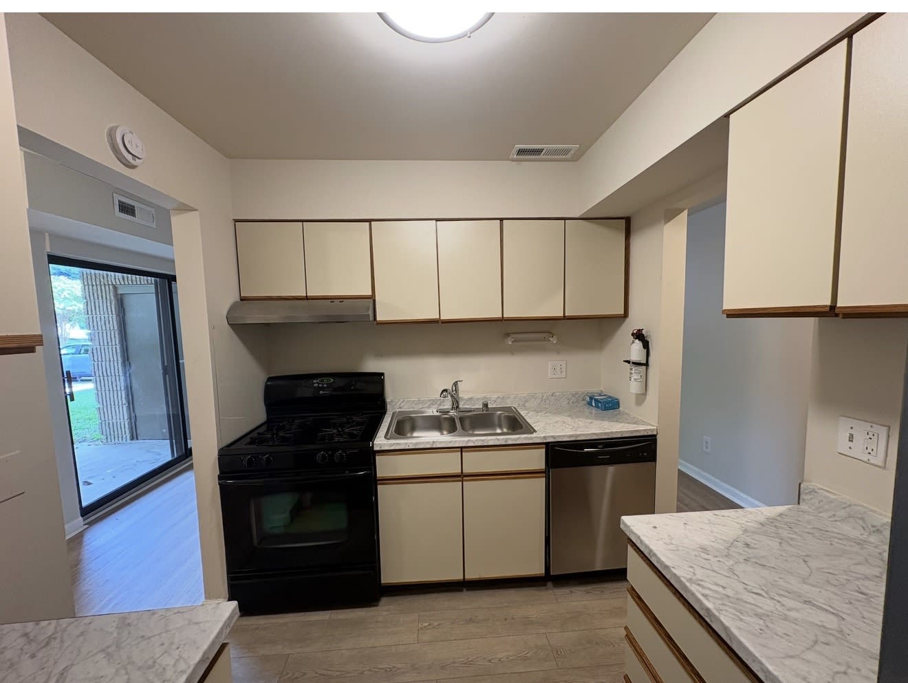 5923 Tamar Dr – photo 3