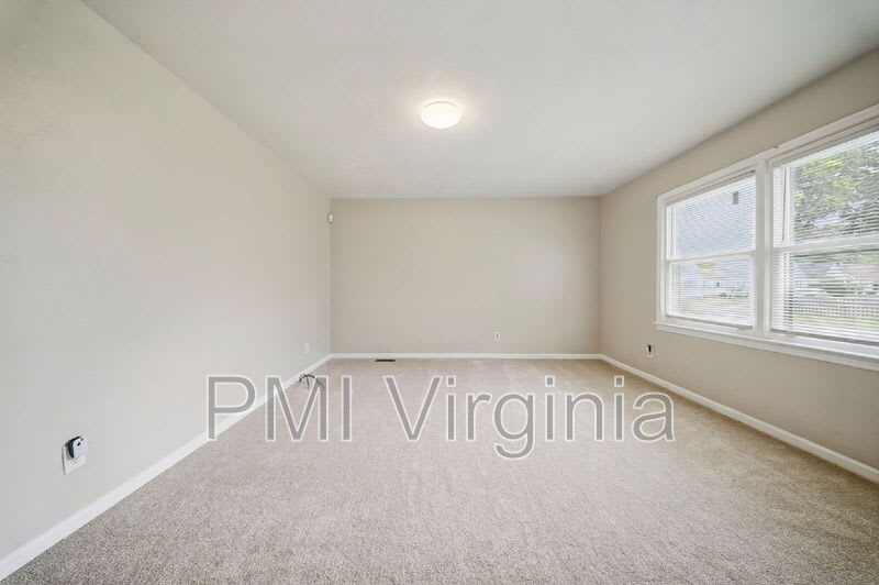 2315 North St – photo 5