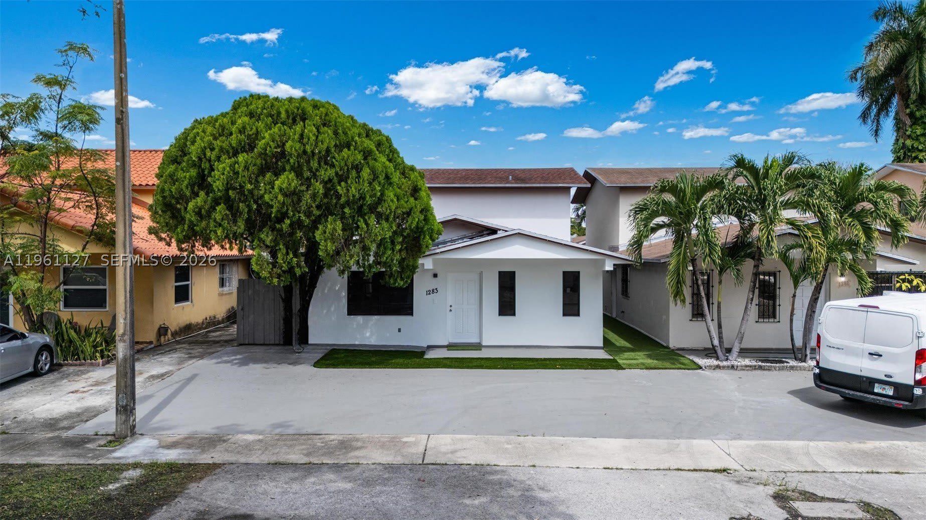 1283 W 42nd St – photo 1
