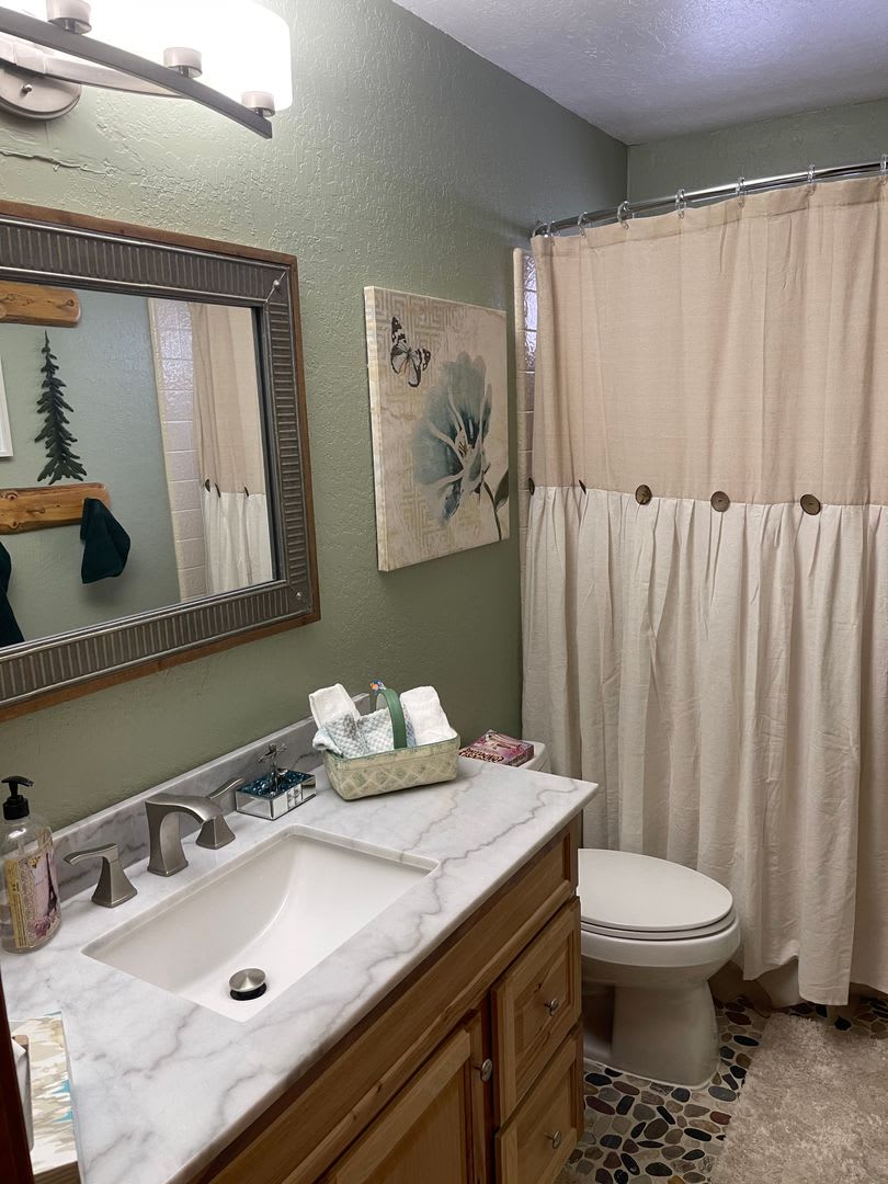 Beautiful furnished house in Stateline available now! – photo 4