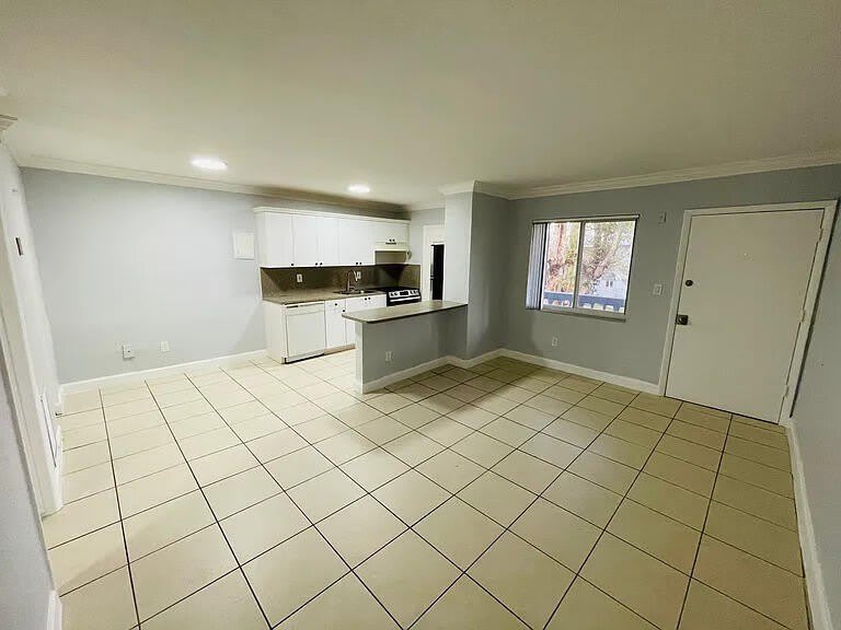 890 Nw 45 Avenue – photo 2