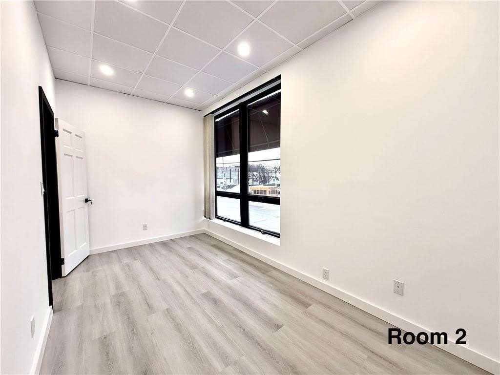 1186 Hylan Boulevard – photo 5