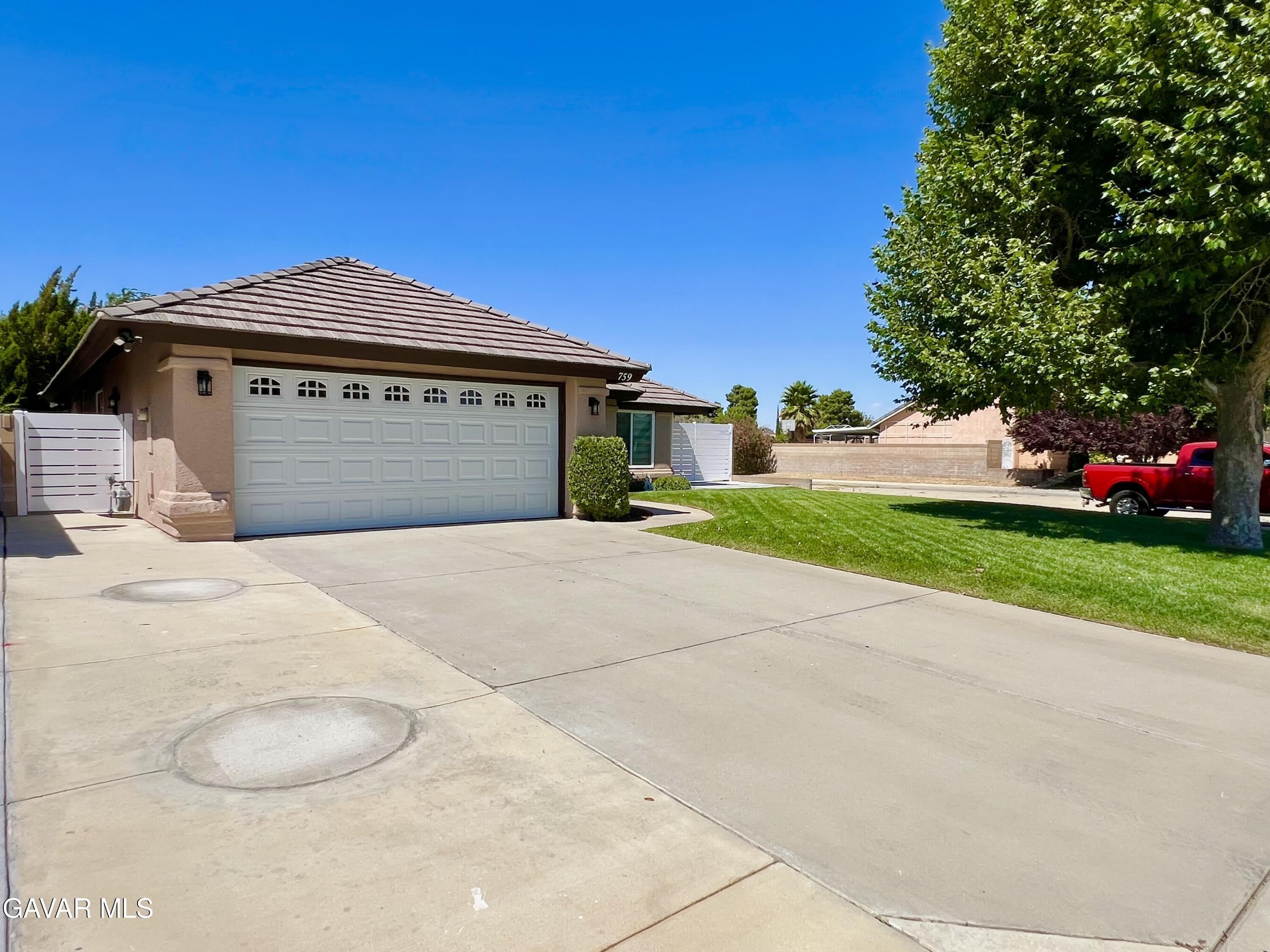 759 E Avenue J6 – photo 3