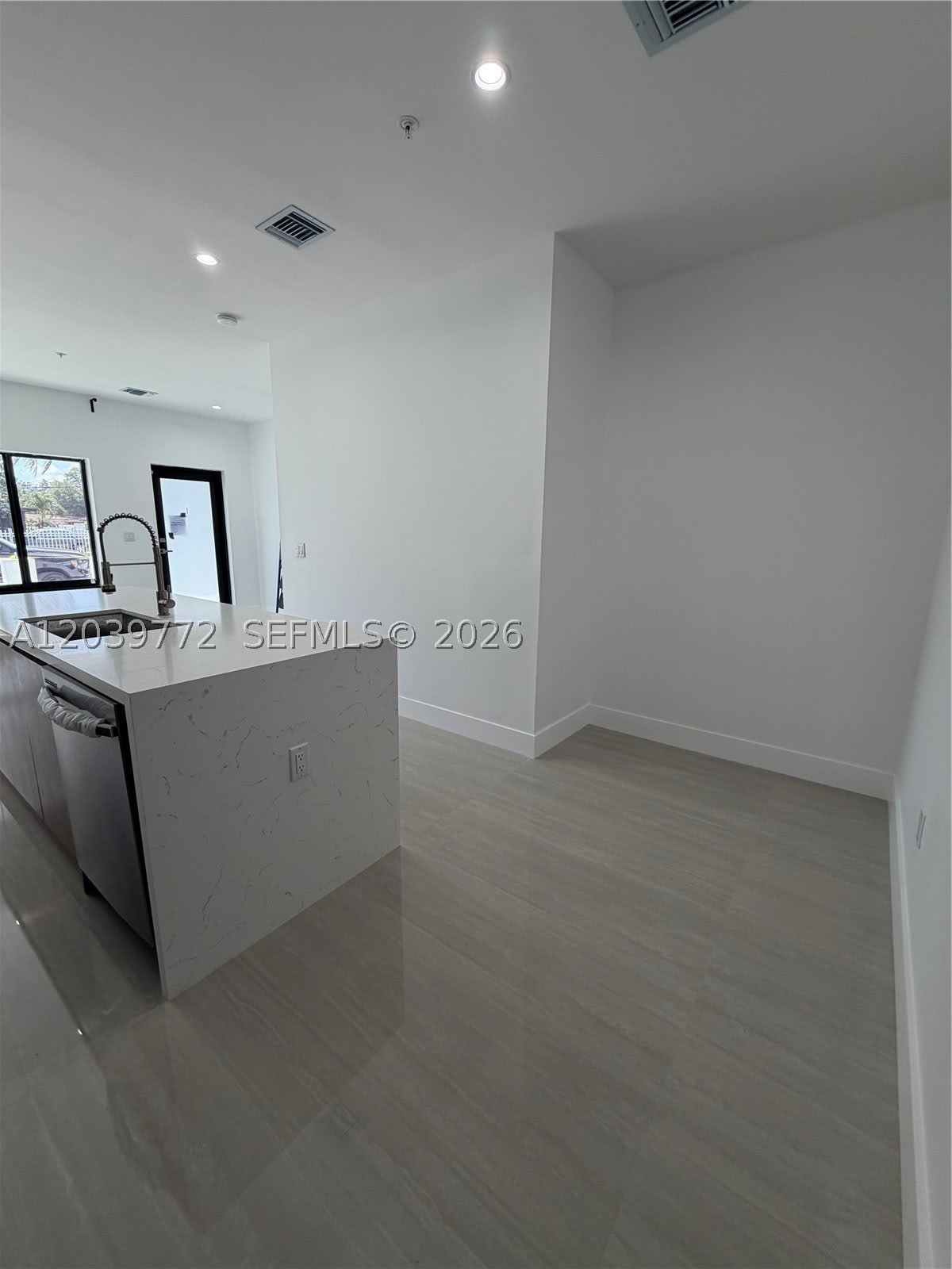 9708 Nw 26Th Ave – photo 5