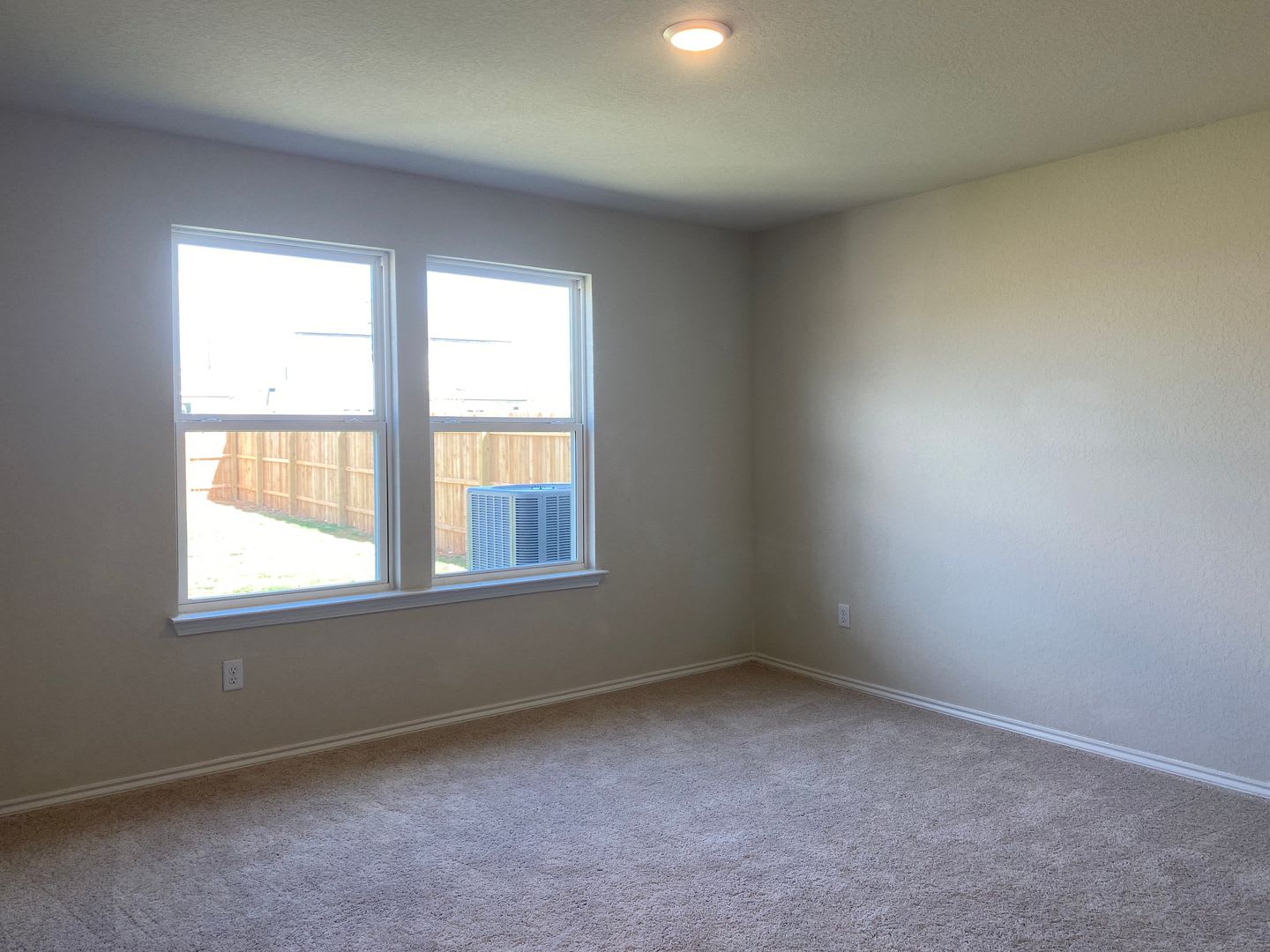 Welcome home to 6231 Windy Green! – photo 4