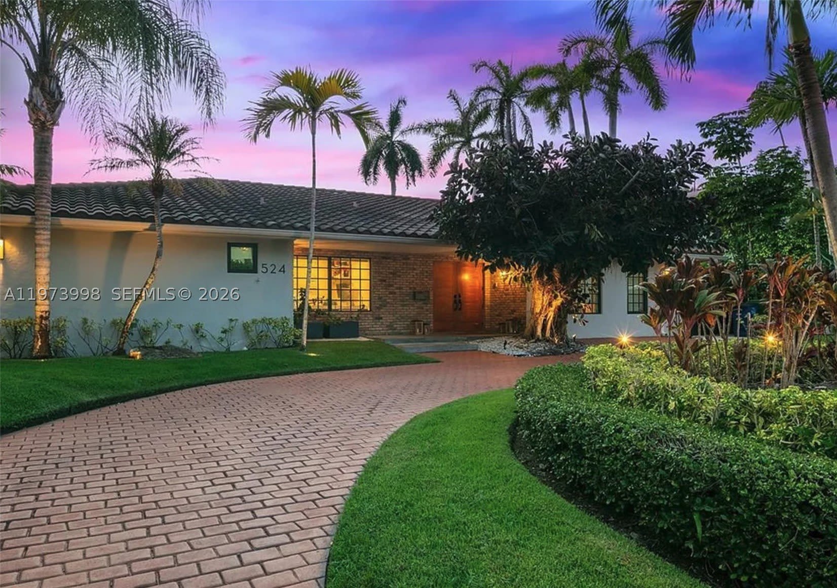 524 Oleander Dr – photo 4