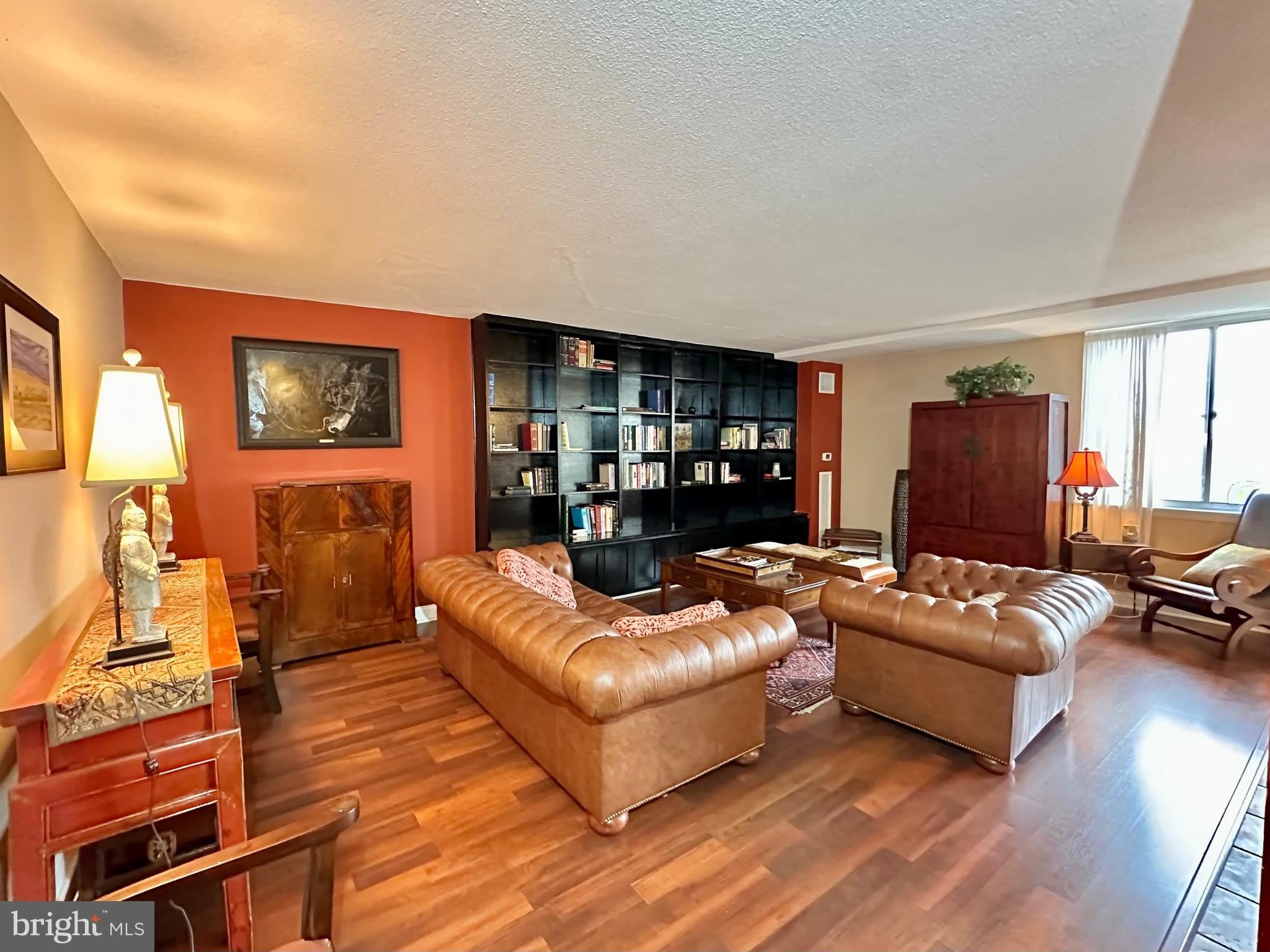 501 SLATERS Lane – photo 3