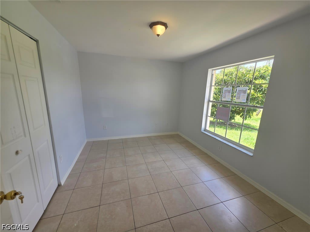 2420 Vernon Avenue S – photo 4