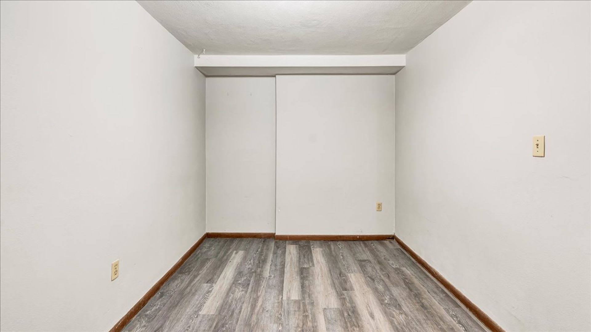 2500 Olive St – photo 5