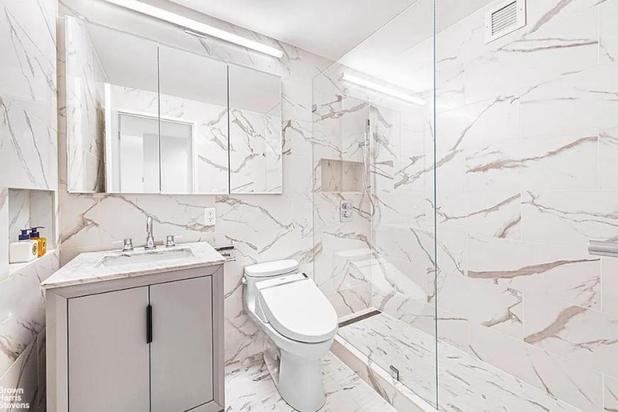 270 West 17Th Street – photo 4