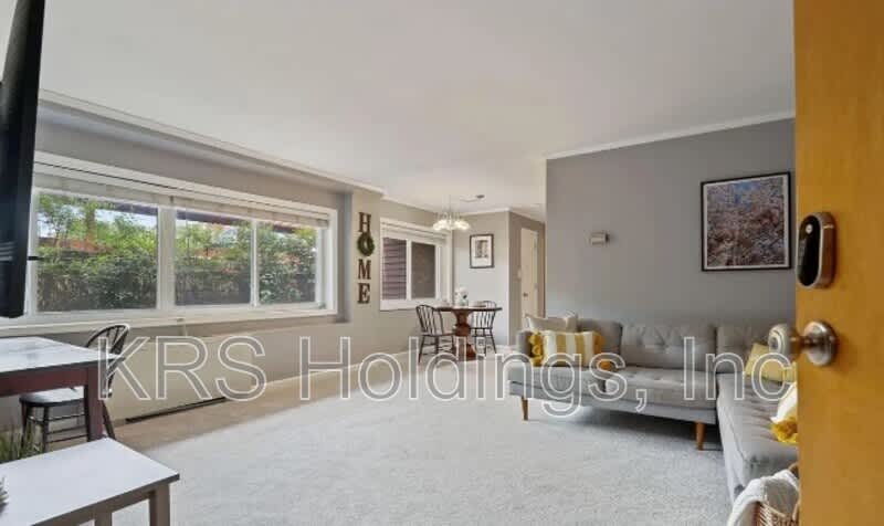 1521 S George Mason Drive – photo 2