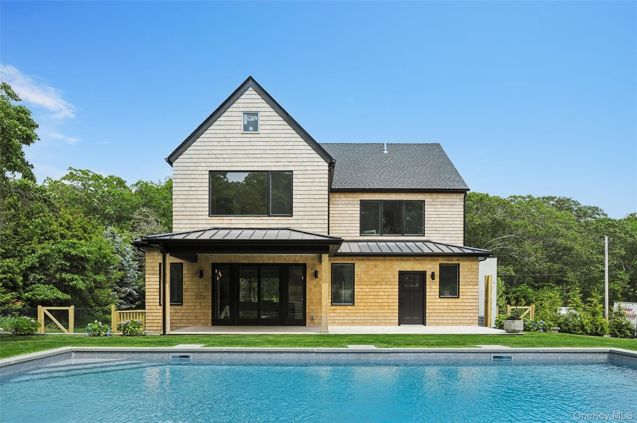 57 Newtown Road – photo 1