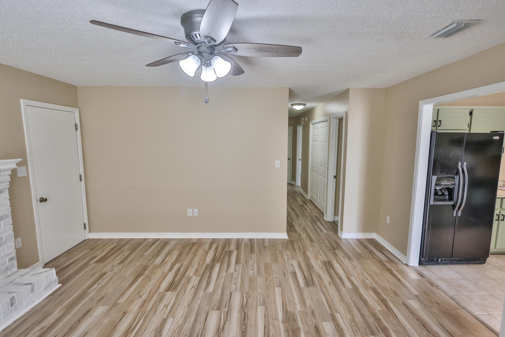 213 W Walker Circle – photo 3