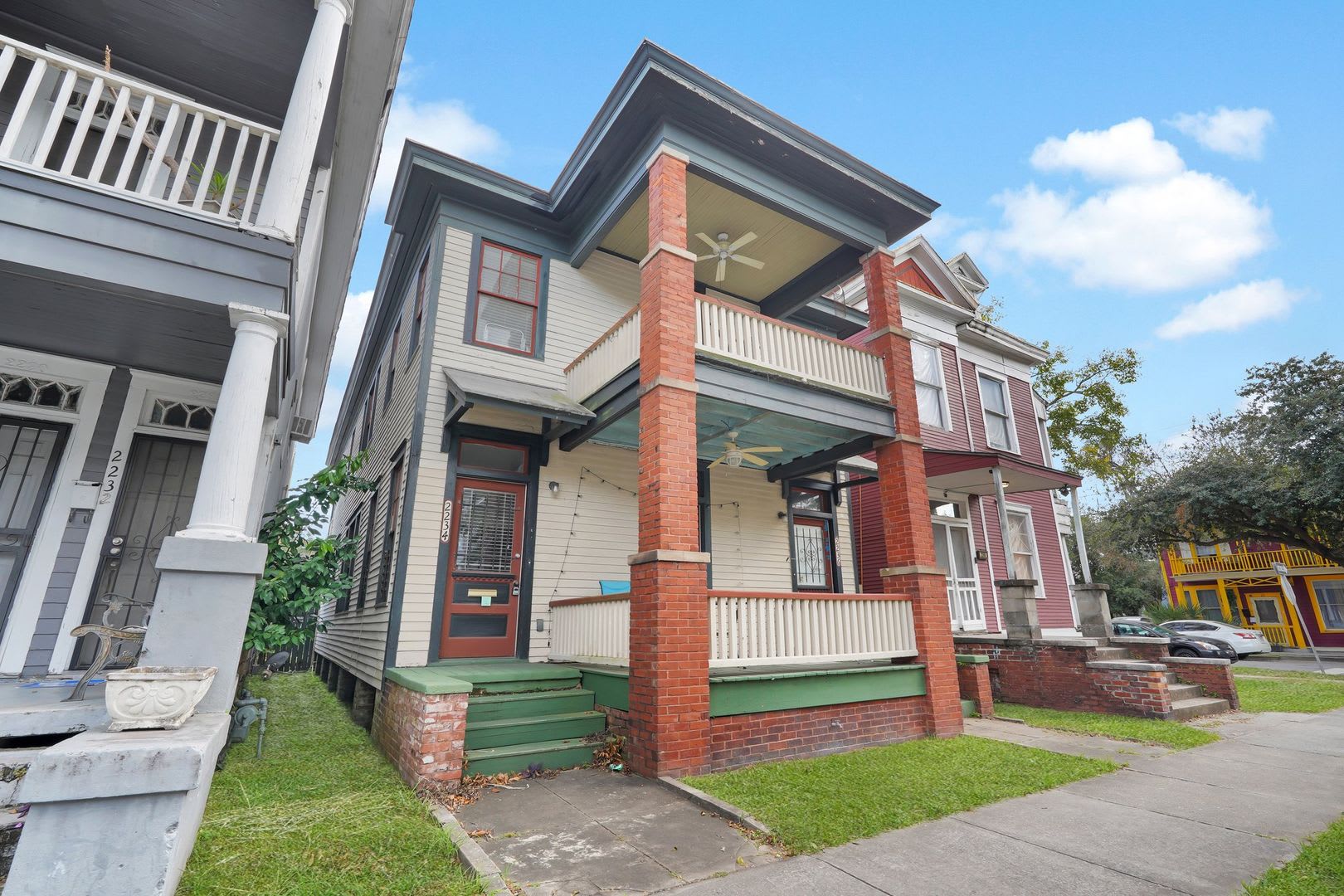 2 Bed 1 Bath Starland Parking Space Included – photo 2