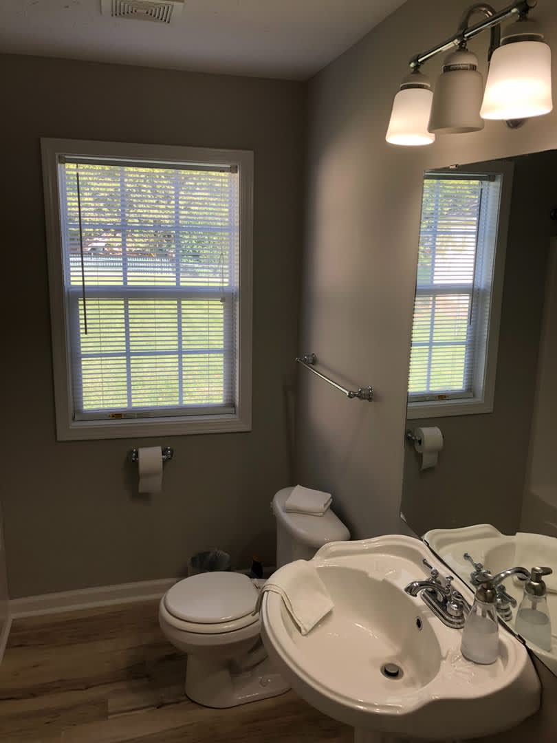 Great spacious home on Nutwood! – photo 3