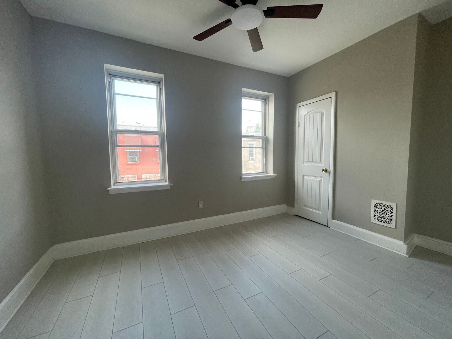 2 Beds – photo 2