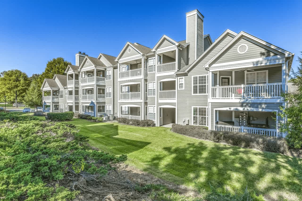Affordable Housing Elan At Mallard Creek Apartment Homes – photo 1
