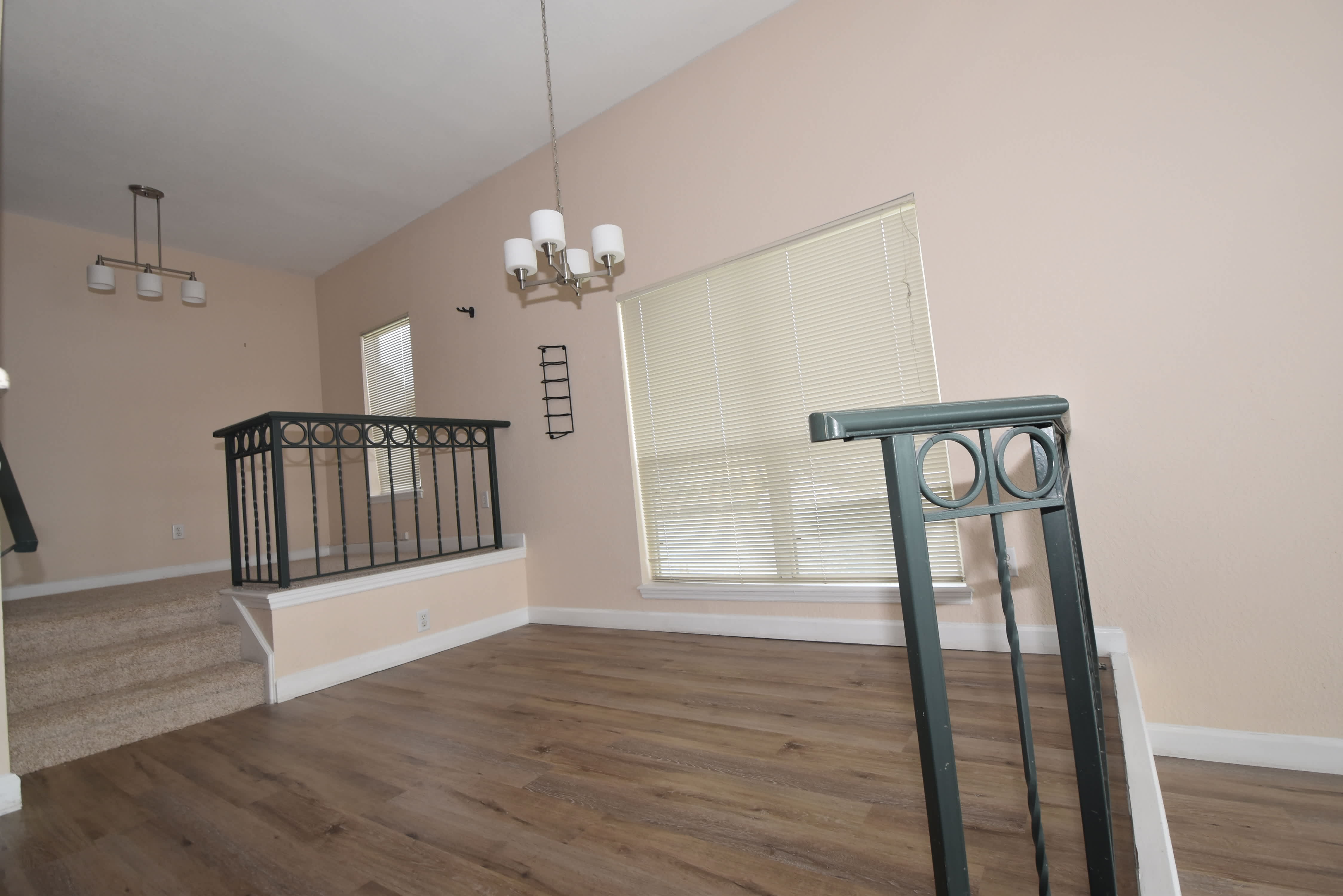702 Coral Reef Dr – photo 5